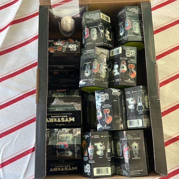 Full unopened box of Disney Nightmare before Christmas mystery ornaments - Picture 4 of 5